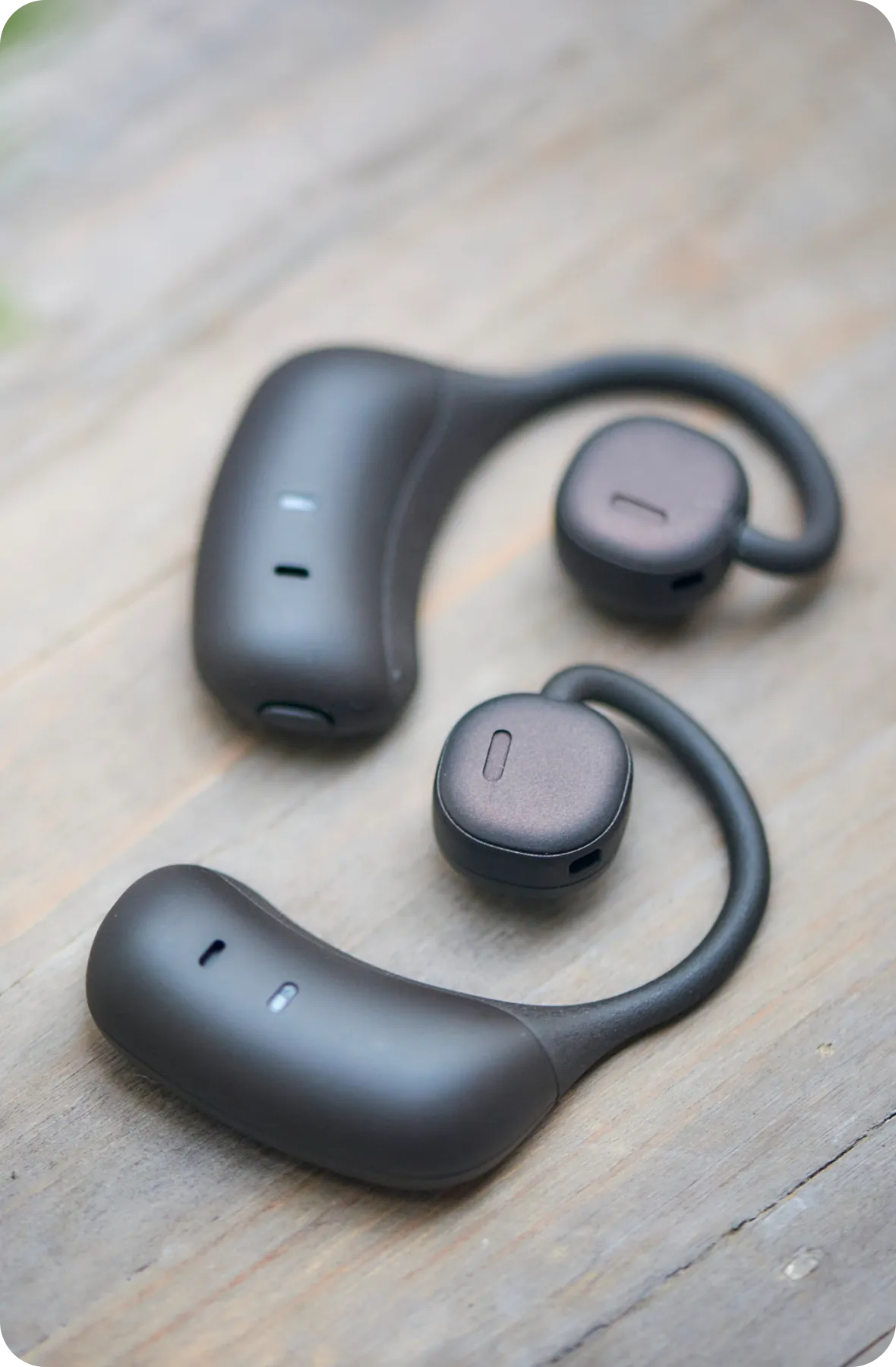nwm Wireless & Wired Earphones MBE001 & MWE001